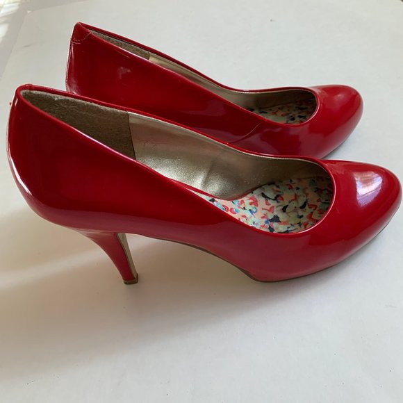 red heels size 10